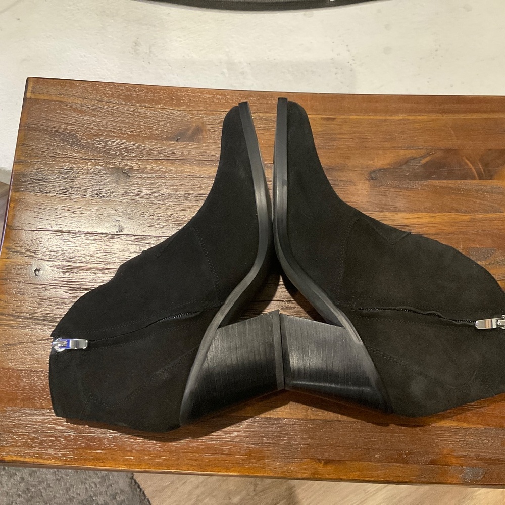 Nine West Fainay Block Heel Pointy Toe Western Booties Size 7.5 - Picture 6 of 7